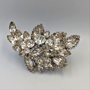 Beautiful Big Clear Rhinestones Silver tone Vintage Weiss Domed Brooch
